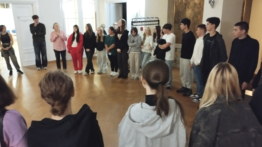 1631 image for slide