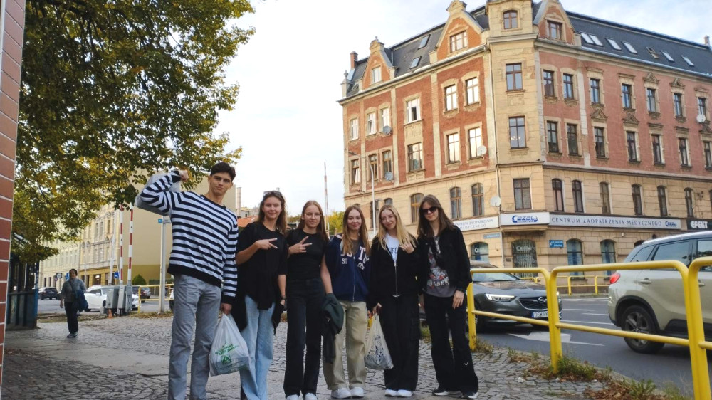 1638 image for slide