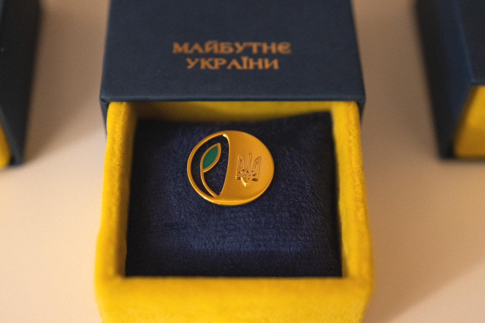 8763 image for slide