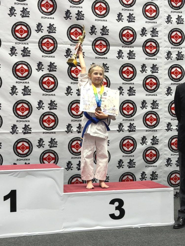 9024 image for slide